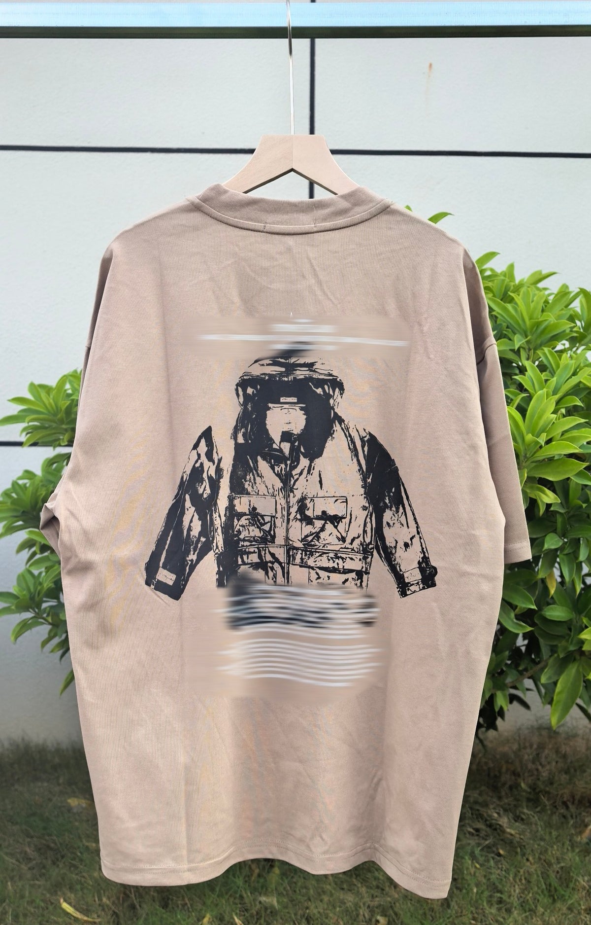 Camiseta Stone IS Unisex | Manga Corta Y Brújula