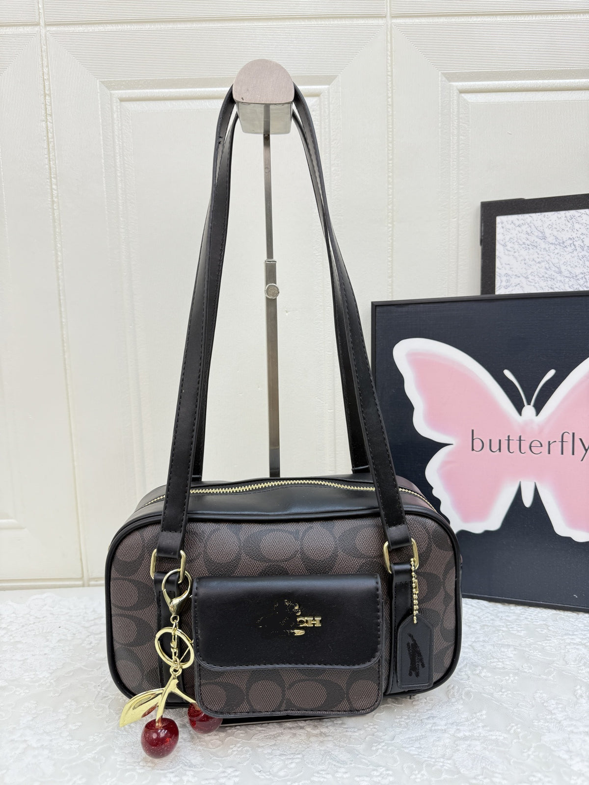 Elegant Women's Shoulder Bag | Fashionable Wide-Strap Crossbody for Commuting | No Box