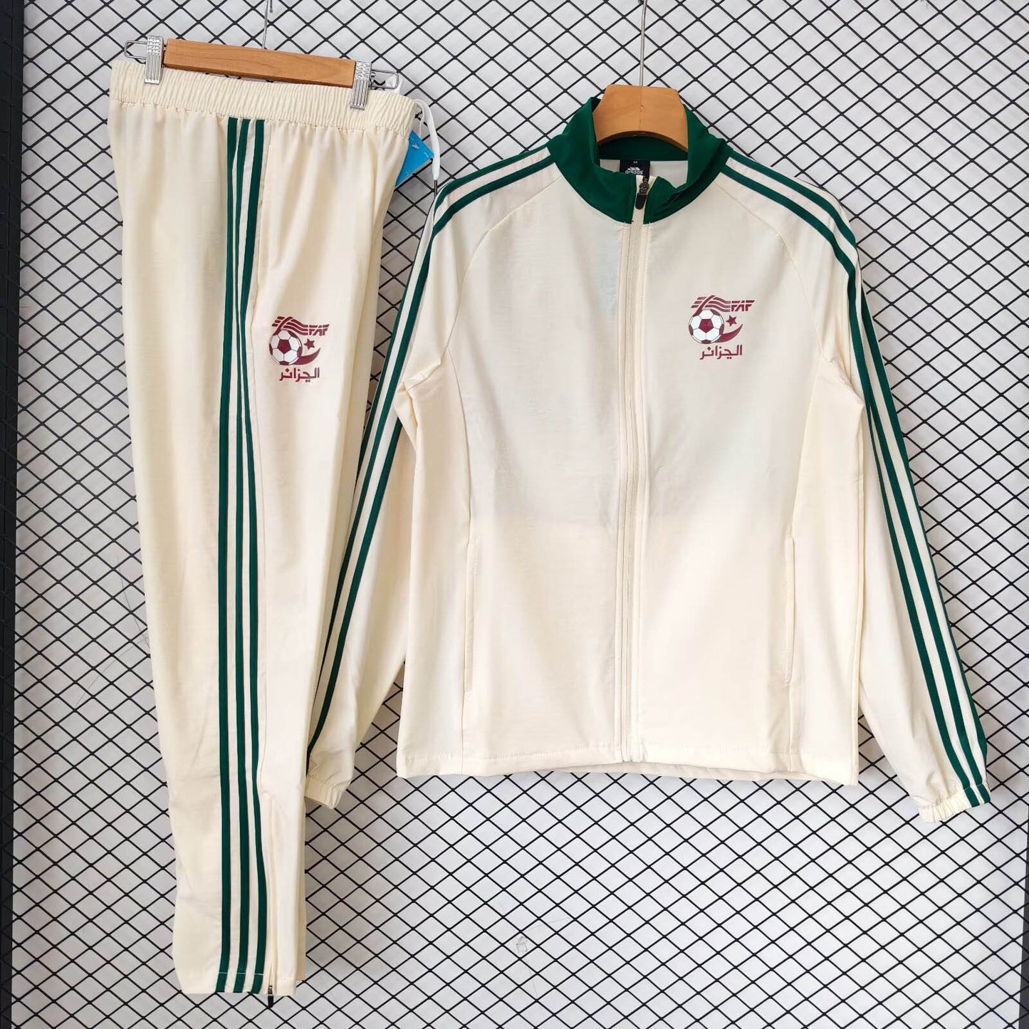 Nuevo equipamiento de fútbol, conjunto de chaquetas impermeables impermeables y de moda del Arsenal para entrenamiento español