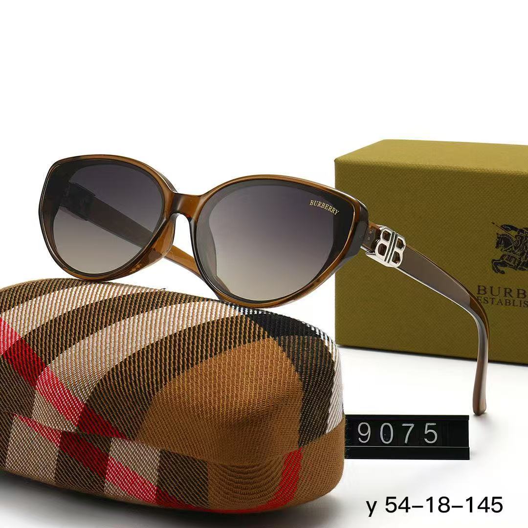 Vintage Oversized Sunglasses | Women's Street Style