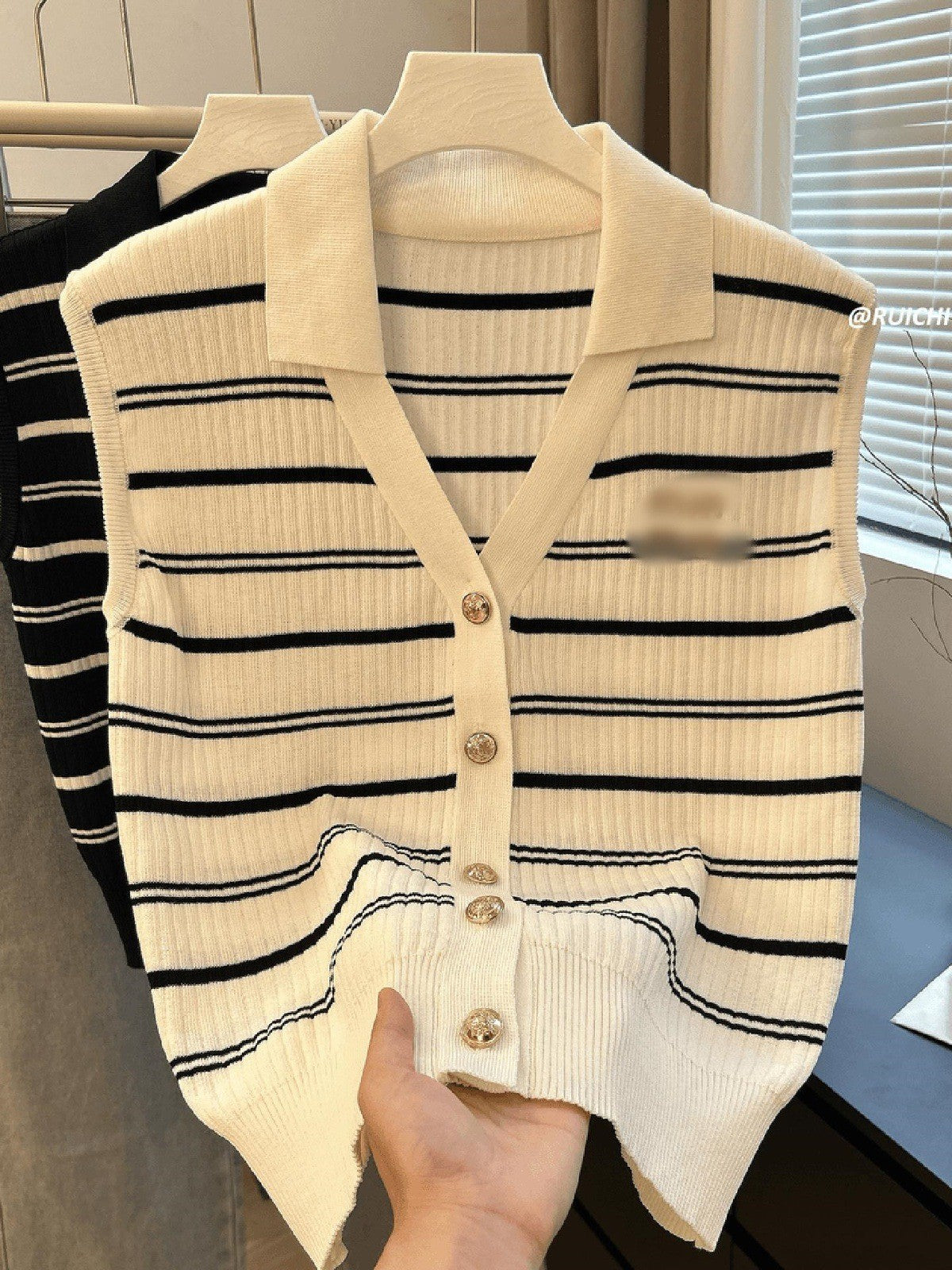 Ligero lujo y chaleco sin mangas estilo Chanel de alta gama, verano 2026 nuevo top de punto bordado versátil bordado