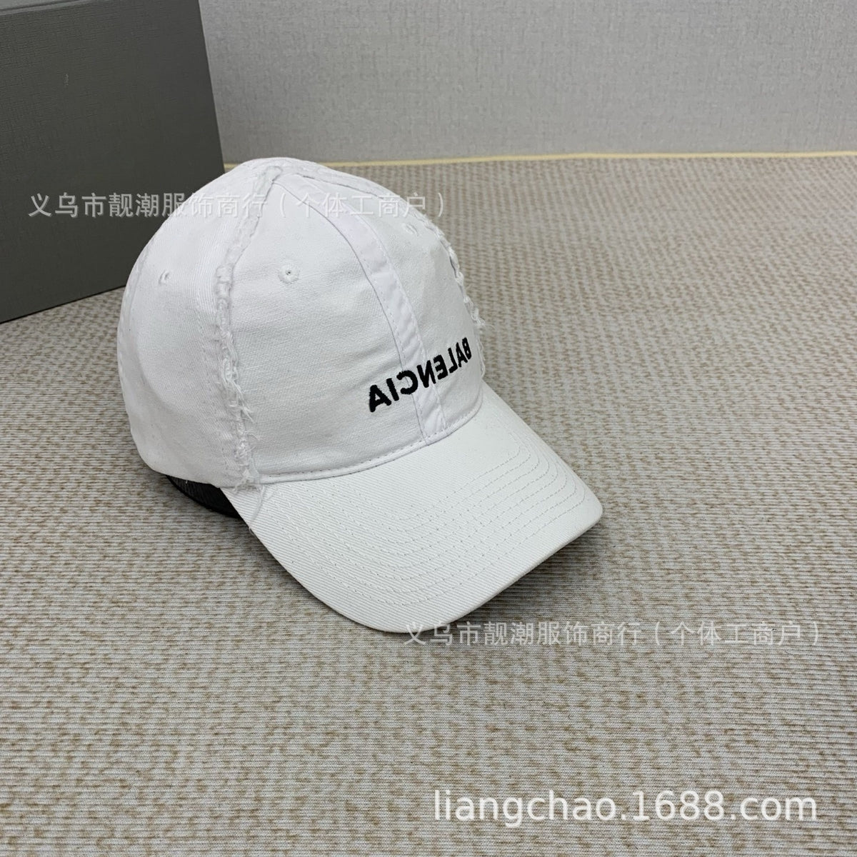 Unisex Cap B | Adjustable And Embroidered