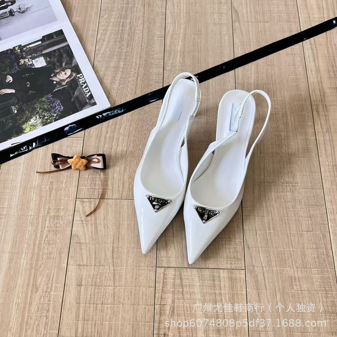 2025 Nueva P Family Triangle Logo Sandalias huecas en la espalda, tacones altos de moda con punta de corte poco profundo, zapatillas de tira trasera Fashion