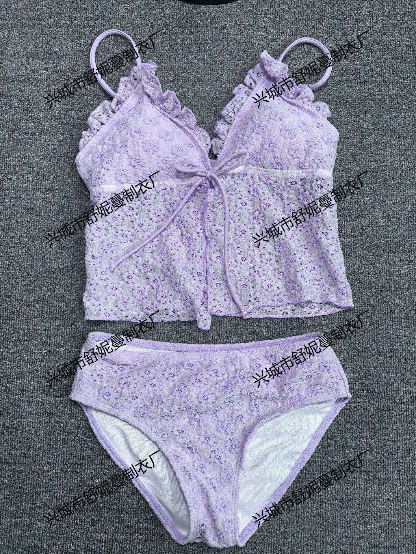 Pecho pequeño sexy estilo INS coreano transfronterizo con bordes con volantes, cordón plisado, bañador de tiro bajo con split de puro deseo para mujeres