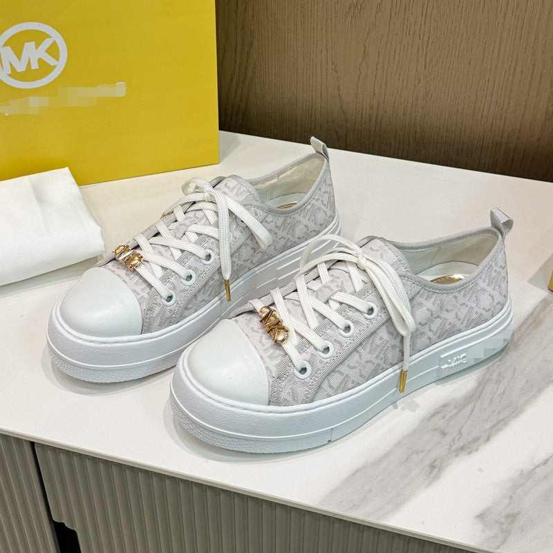Zapatos informales de moda europea y estadounidense 2025 nuevo zapato blanco de cuero con cordones con hebilla metálica tendencia transfronteriza en la línea lateral