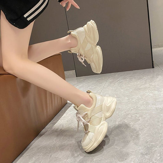 Zapatos de papá para mujer 2025 nueva plataforma de magdalenas de primavera con mayor altura dentro de zapatos de mujer, zapatillas informales y zapatos blancos