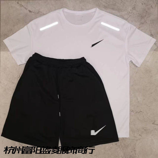 conjunto deportivo de marca