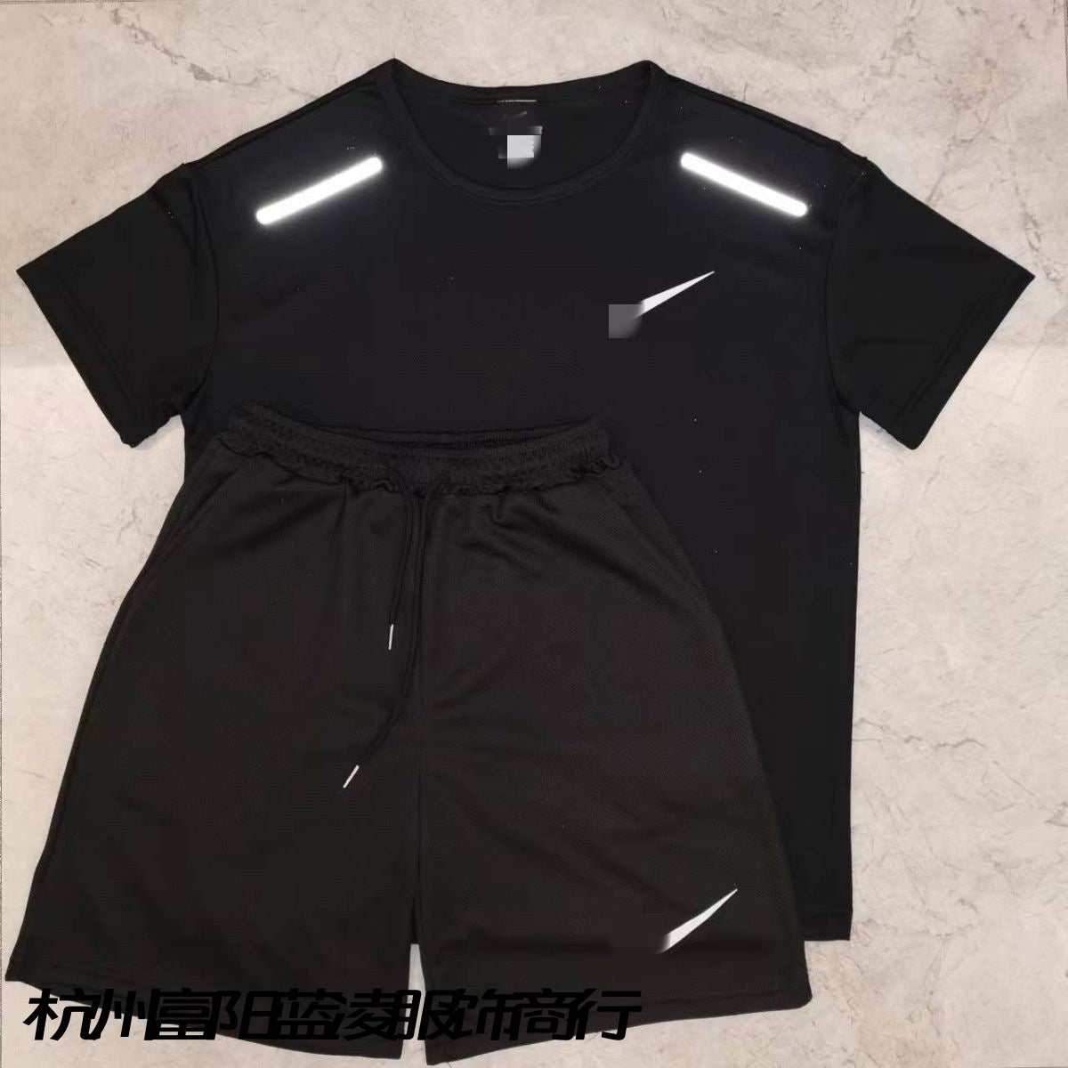 conjunto deportivo de marca