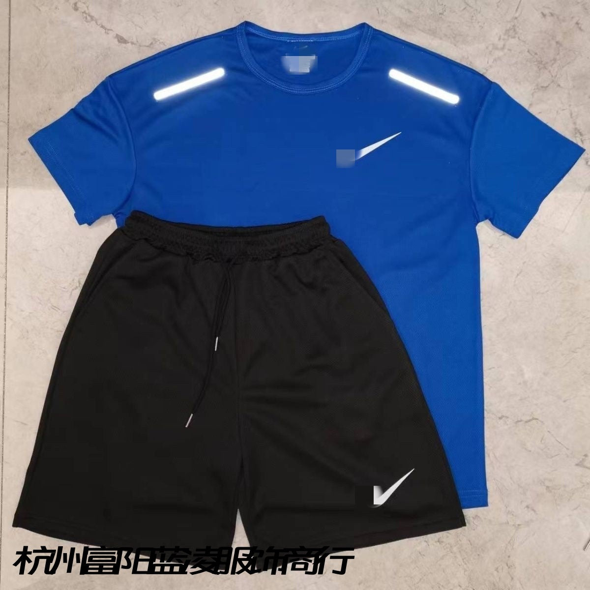 conjunto deportivo de marca