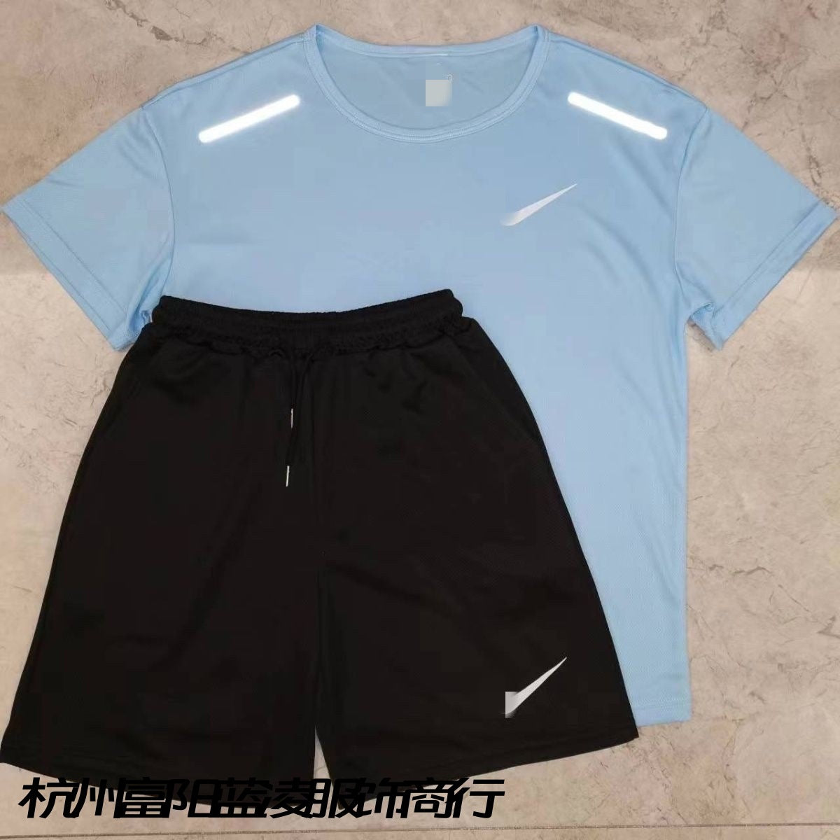 conjunto deportivo de marca
