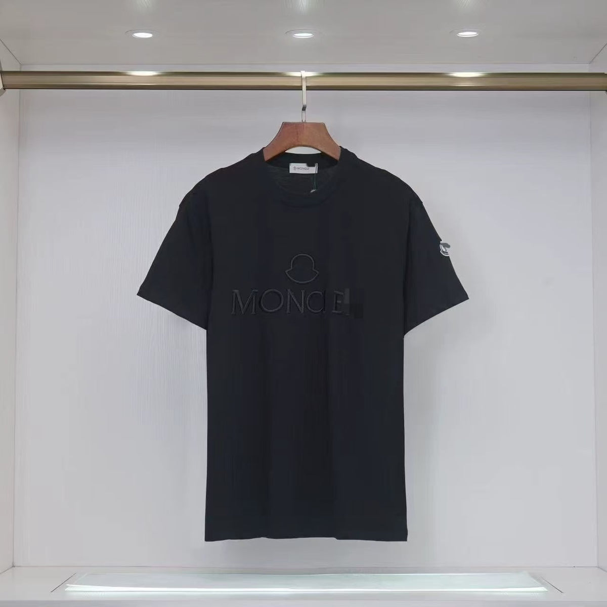 Camiseta MONC Unisex | Manga Corta Y Estampado