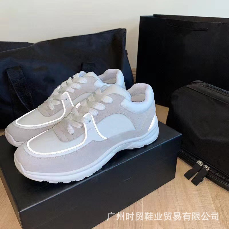Zapatillas de suela gruesa con pequeñas fragancias, zapatillas de papá, zapatillas casuales de cuero suave para mujer, zapatillas de correr nuevas para mujer 2023