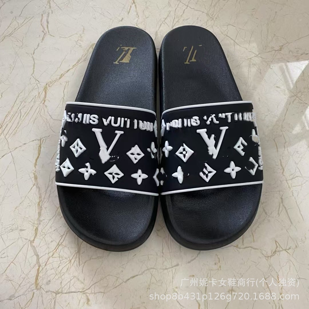 Zapatillas de hombre muy vendidas 2026, zapatillas nuevas para exteriores, suelas blandas antideslizantes, exportación con muebles bordados para el hogar, chanclas de hombre de alta gama