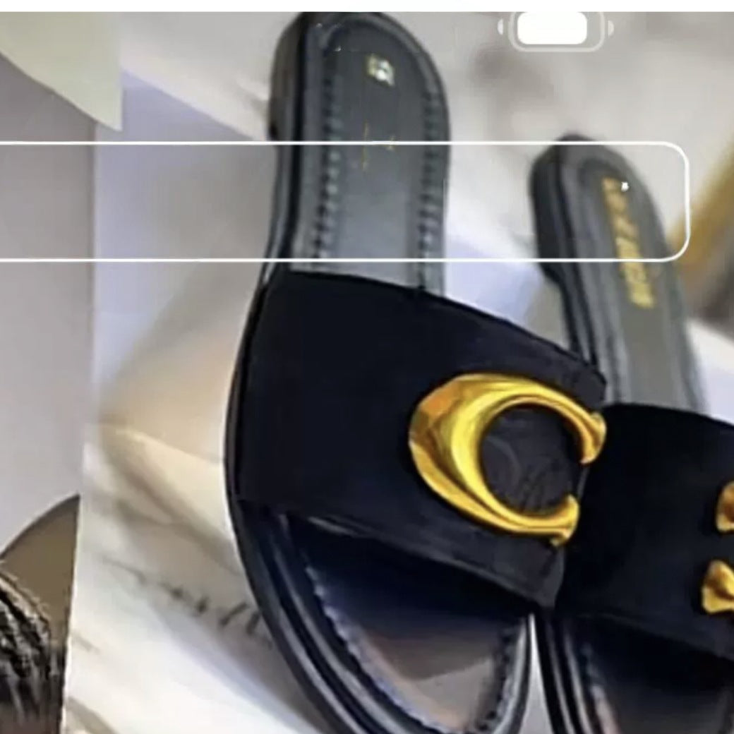 Prendas exteriores estilo francés estilo Style C con hebillas metálicas para mujer, zapatillas refrescantes versátiles y de moda 2025
