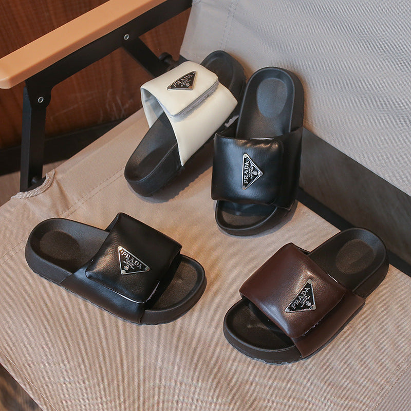 Zapatillas de pan para niñas para abrigo, Nuevas zapatillas de playa antideslizantes para niños para verano 2026, suela suave, sandalias infantiles medianas a grandes para niñas