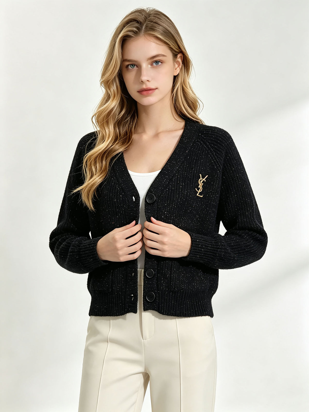 Cardigan nero donna Y | Scollo a V e maglia brillante