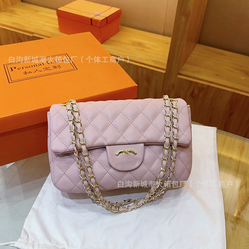 Bolso pequeño cuadrado de cadena de diamantes estilo Chanel para mujer, nuevo bolso cruzado de estilo Chanel de estilo cruzado de un solo hombro 2025 de estilo transfronterizo