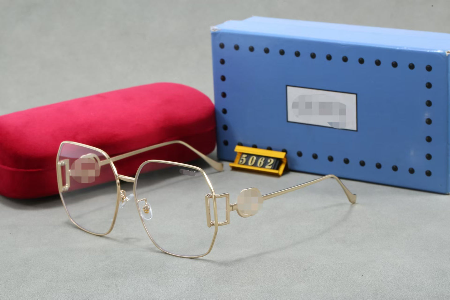 2025 Nueva gafas de sol de lujo ligeras de moda europea y americana para mujer, gafas de sol de estilo callejero de lujo al aire libre al por mayor transfronteriza