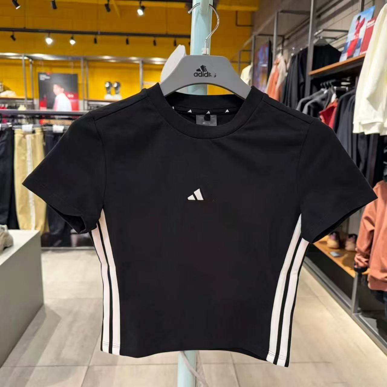 Camiseta Adidas Deportiva Mujer Tres Tiras Verano