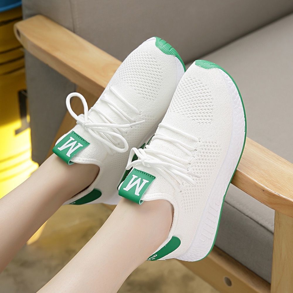 Flyweave 2026 Nuevas zapatillas de mujer para primavera y verano Zapatillas versátiles de malla para correr Calzado para estudiantes Al por mayor Calzado casual para mujer