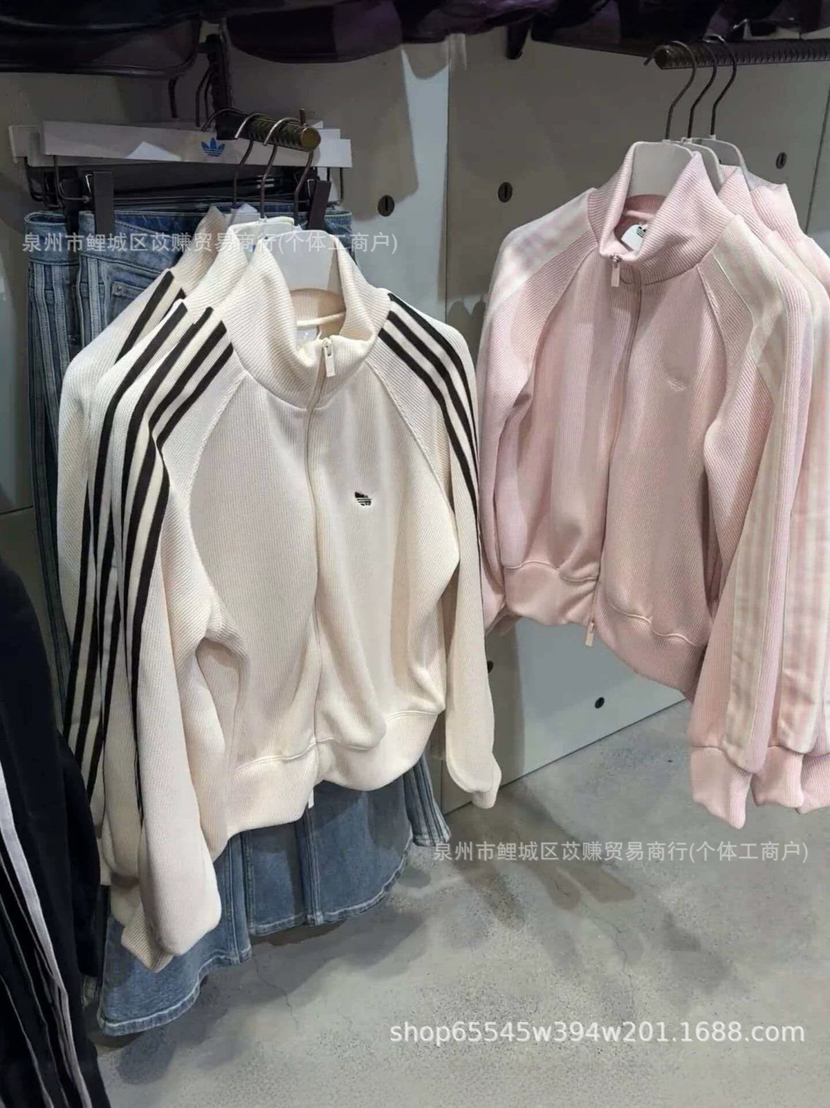 Nouvelle veste de sport fine en maille pour femme, début printemps 2026