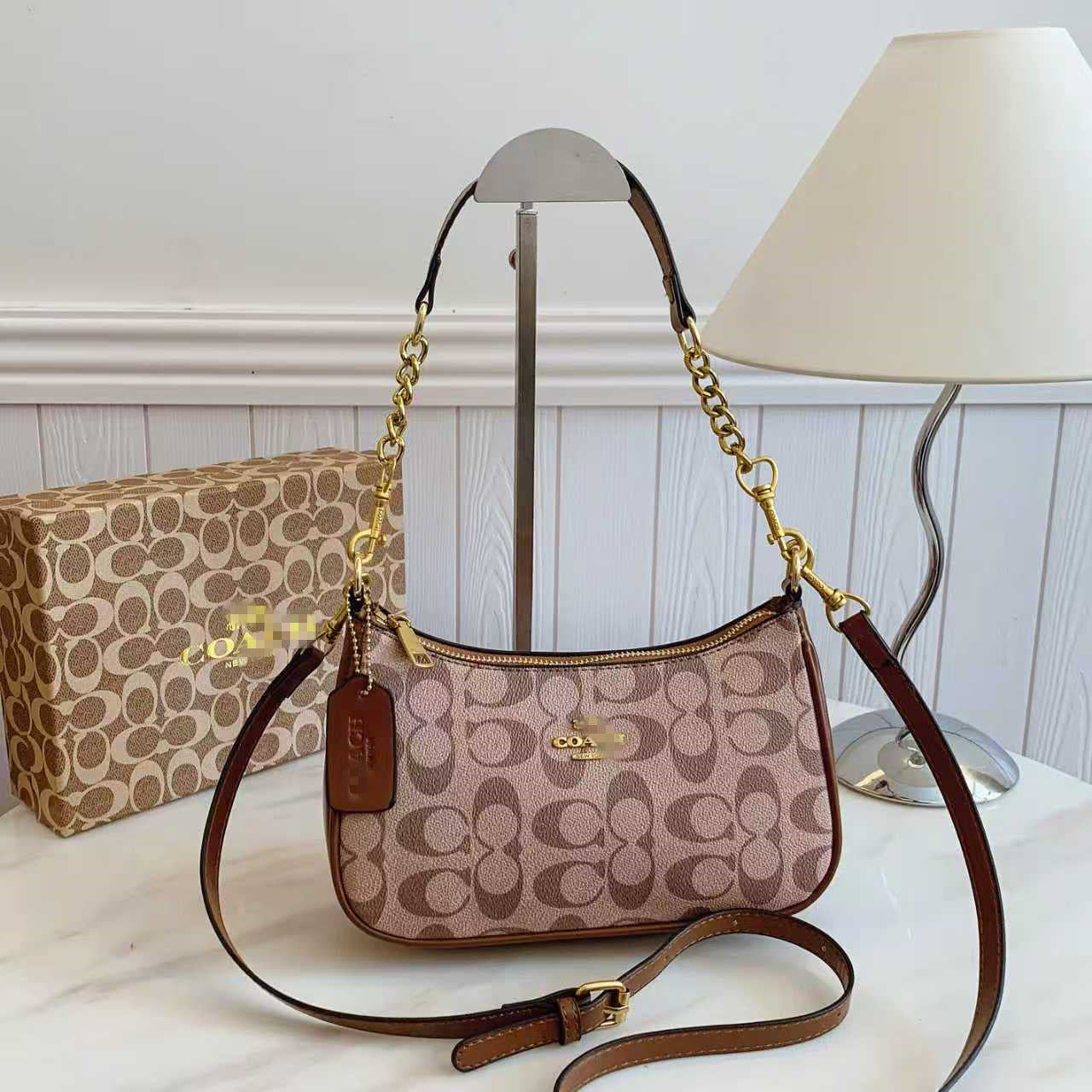 Nuevo bolso de hombro sencillo de calle para otoño/invierno europeo y americano, bolso retro ligero y elegante y cruzado de lujo, bolso de mano