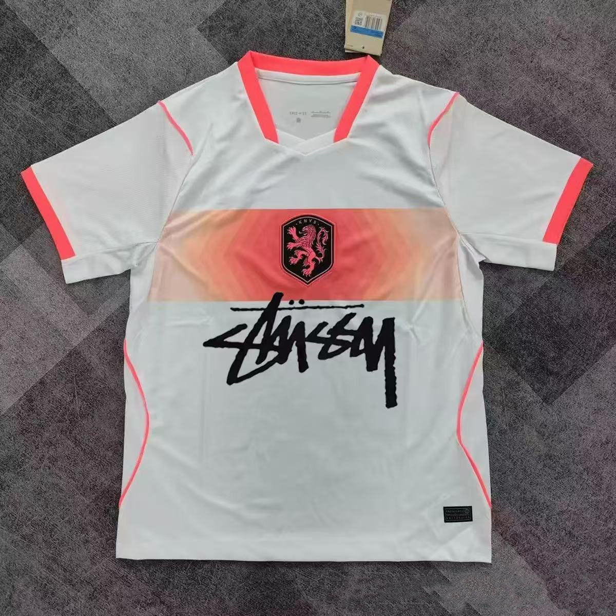 Venta al por mayor transfronteriza para Países Bajos, Alemania, Francia, Italia, Flamengo, Italia, envío gratuito para una camiseta de fútbol