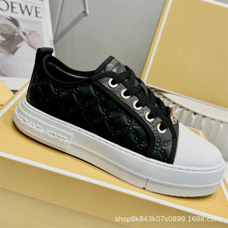 2024MK moda nuevas zapatillas blancas de mujer, piel de becerro, hebilla metálica con cordones, zapatillas de escalada, tendencia zapatillas de correr