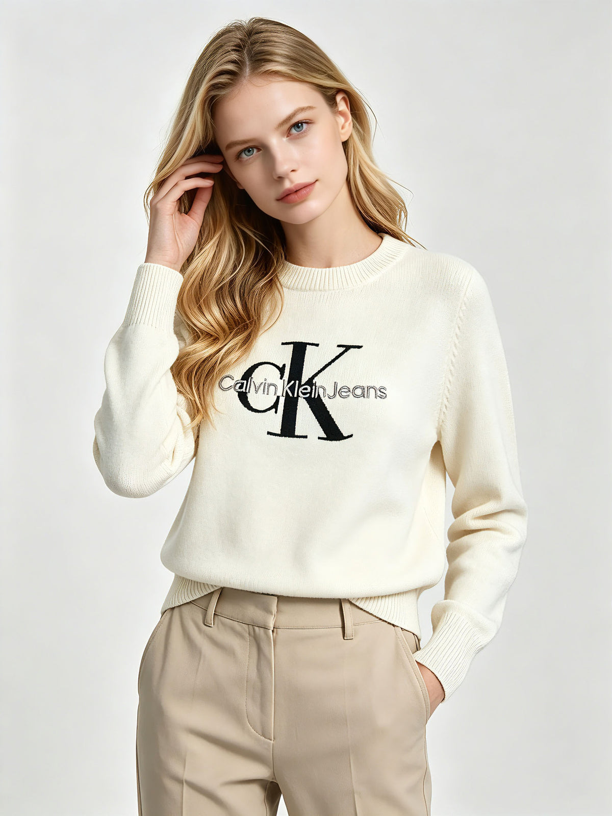 Women's CK embroidered sweater | Lettering and crew neck
