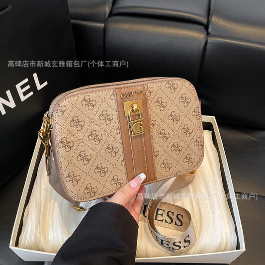 Bolsas de mujer de moda europea y estadounidense 2025 nuevas bolsas retro versátiles de un solo hombro pequeñas bandoleras de lujo de alta gama