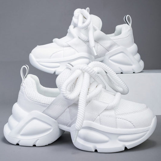 Nuevos zapatos de mujer de otoño, zapatillas casuales de plataforma ligeras y transpirables, zapatillas de daddy de relleno de nuevo estilo