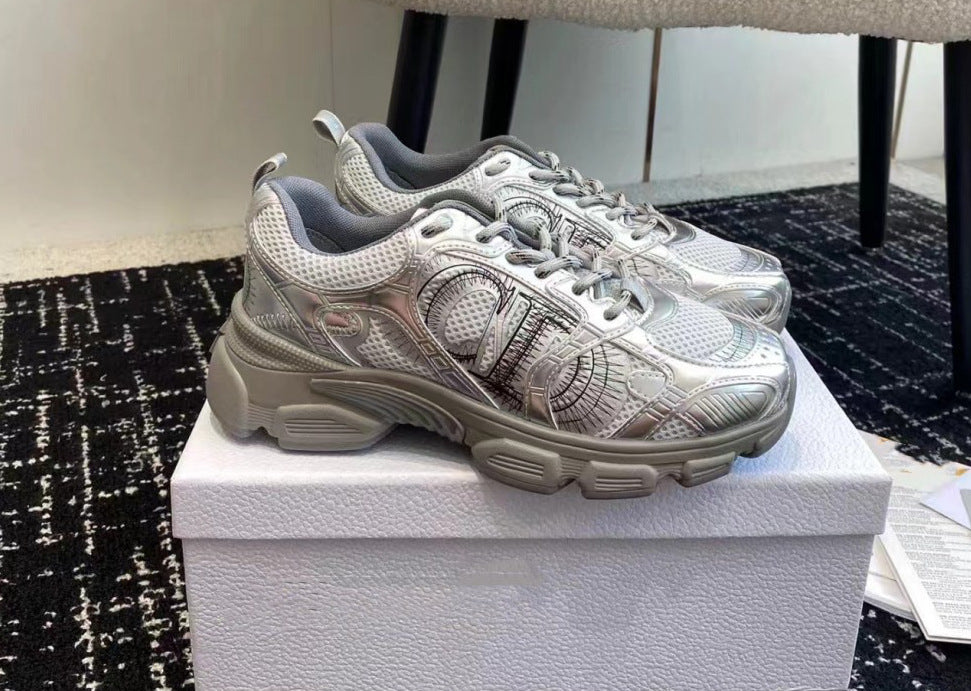 Putian Foreign Trade CDB22B3025 Zapatillas de Papa de punta redonda Realzando zapatos casuales ligeros y transpirables para hombres y mujeres