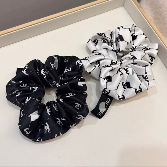 Liga Pelo Chanel Alta Gama Mujer | Anillo Floral | LuxuryMarkt
