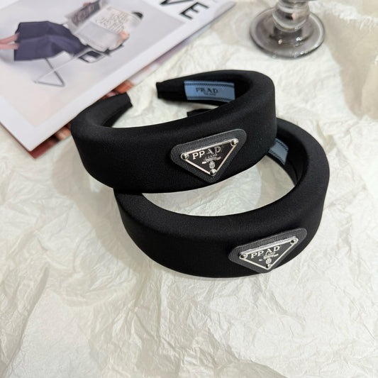 Nuevo logo triangular, diadema de alta gama, accesorio versátil para el cabello para mujer, diadema alta con letras corona, tendencia vintage