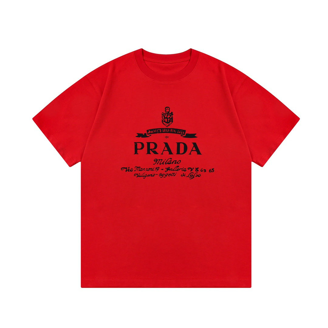 Versión de lujo de alta gama pra Pujia triángulo metálico LOGO, camiseta unisex de verano suelta y versátil con estampado y manga corta