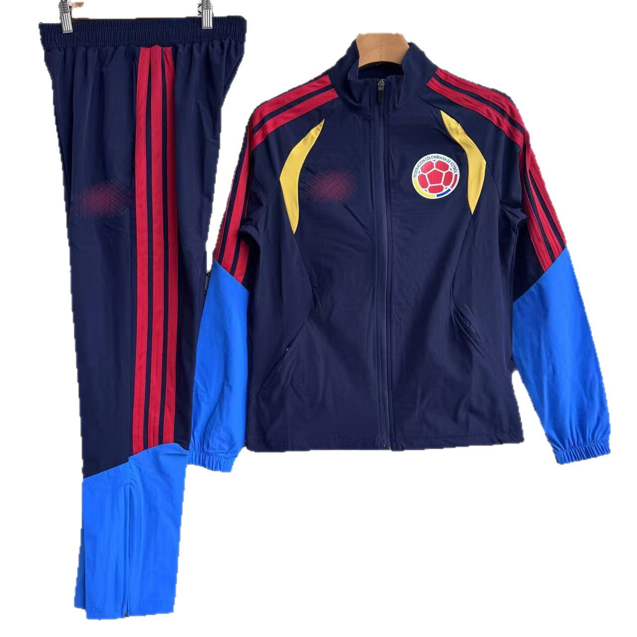 Nuevo equipamiento de fútbol, conjunto de chaquetas impermeables impermeables y de moda del Arsenal para entrenamiento español