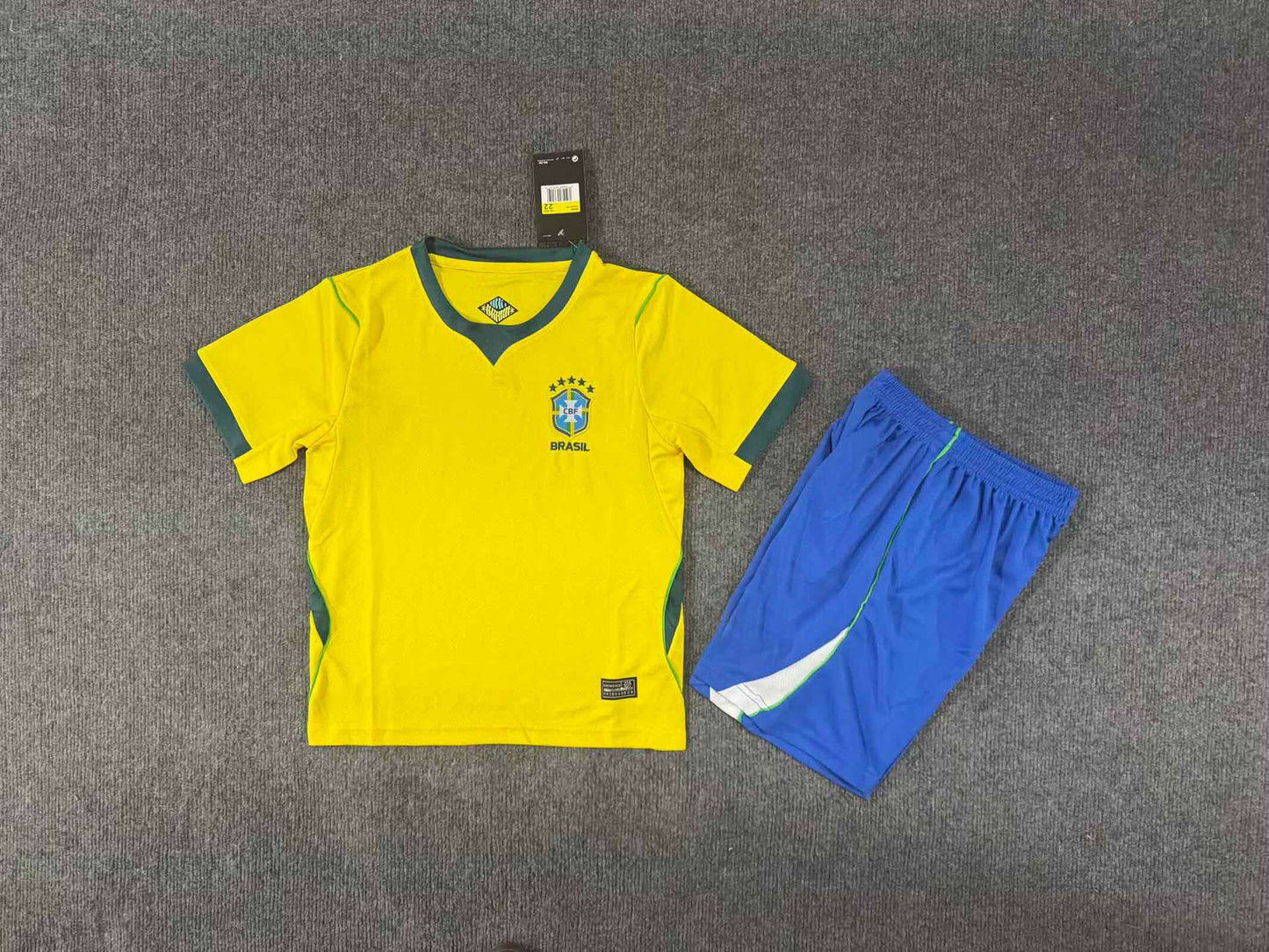 Set de camisetas de fútbol infantil de la Copa del Mundo 2627 para Brasil, Portugal, Italia, Alemania y Japón Conjunto al por mayor y personalizado