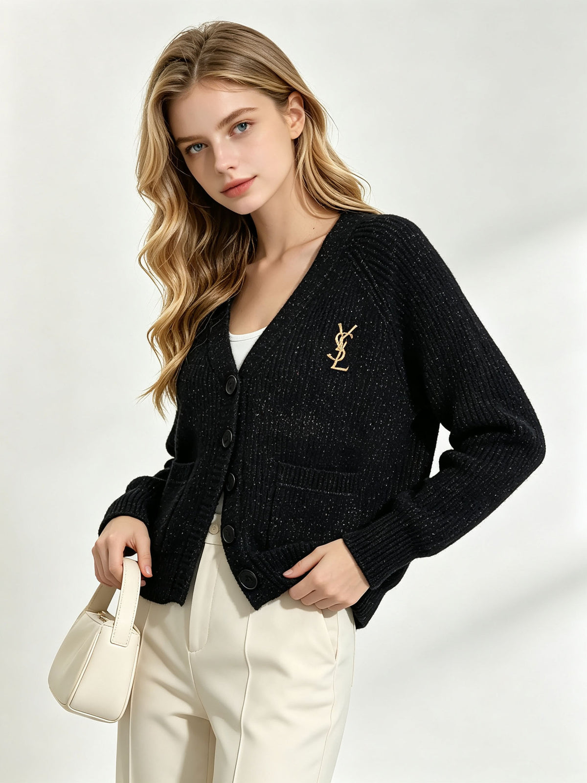 Cardigan nero donna Y | Scollo a V e maglia brillante