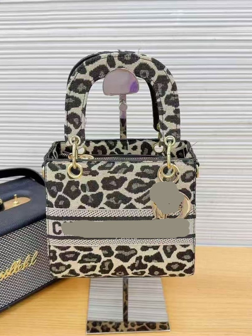 Women's Embroidered Crossbody Bag | 2025 Niche Luxury Fashion | No Box