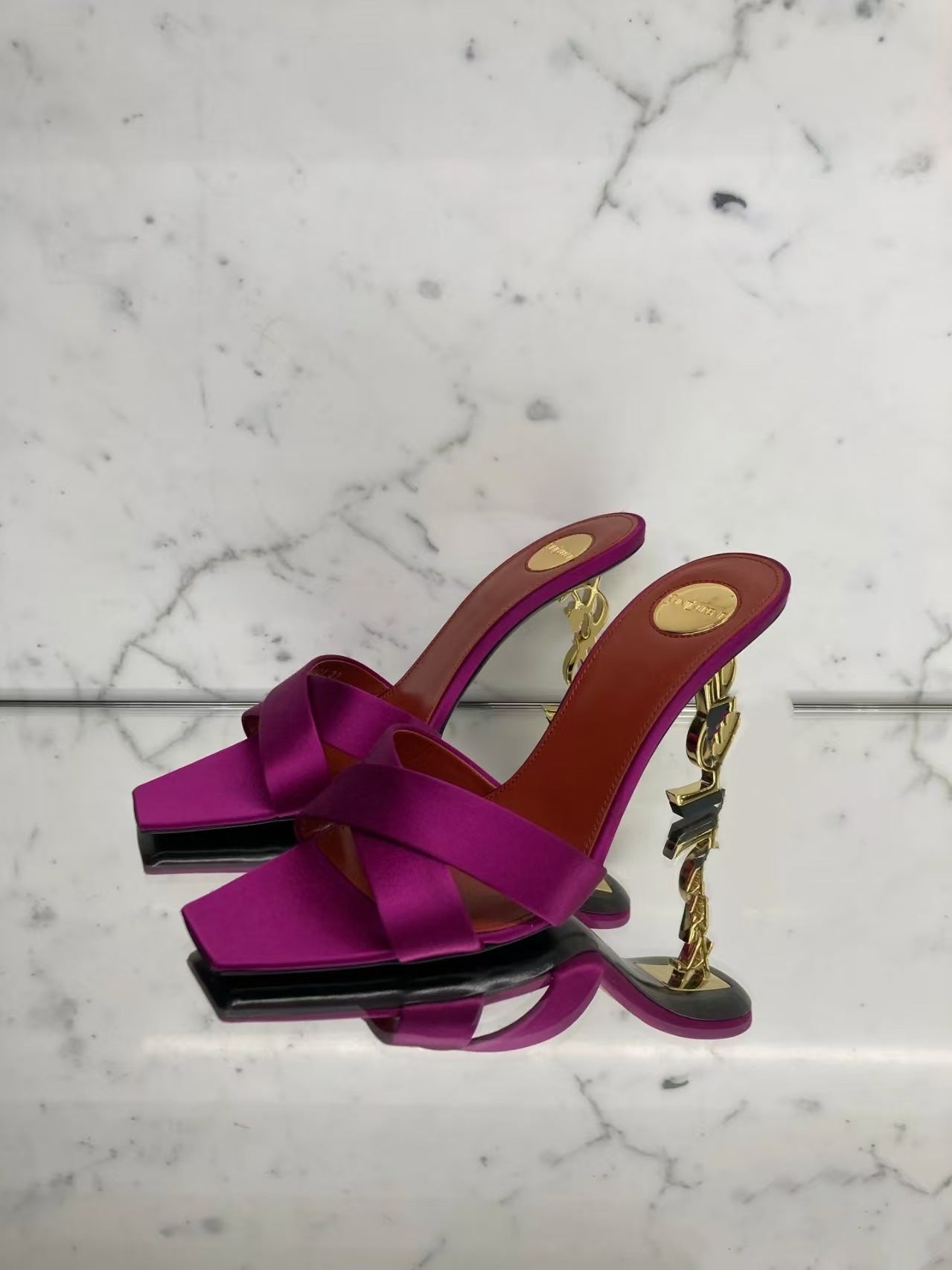 Sandalias de tacón abierto con tira cruzada y tira cruzada de primavera 2026, tacones franceses recortados sexys en la espalda de aguja para mujer