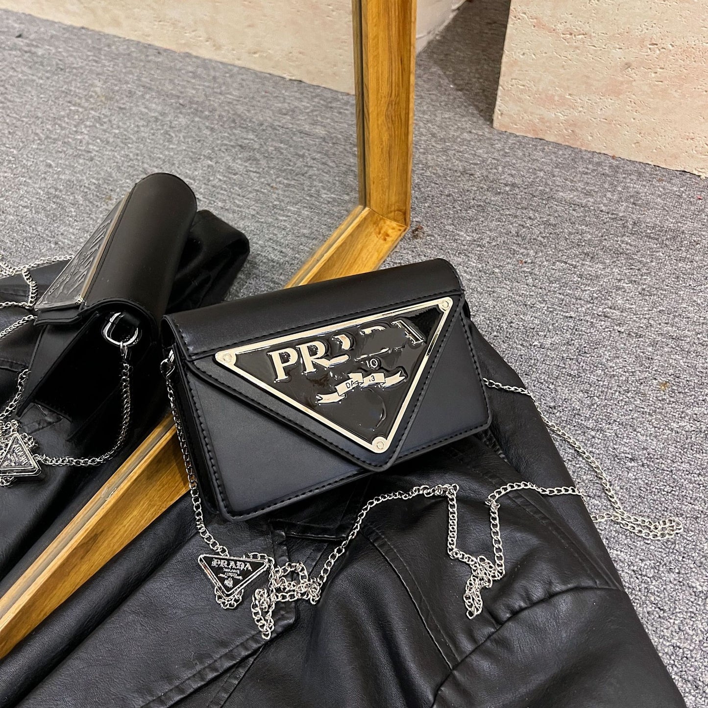 Nuevo bolso femenino de un solo hombro para mujer 2024, nuevo bolso versátil con cadena, bolso bandolero pequeño de moda