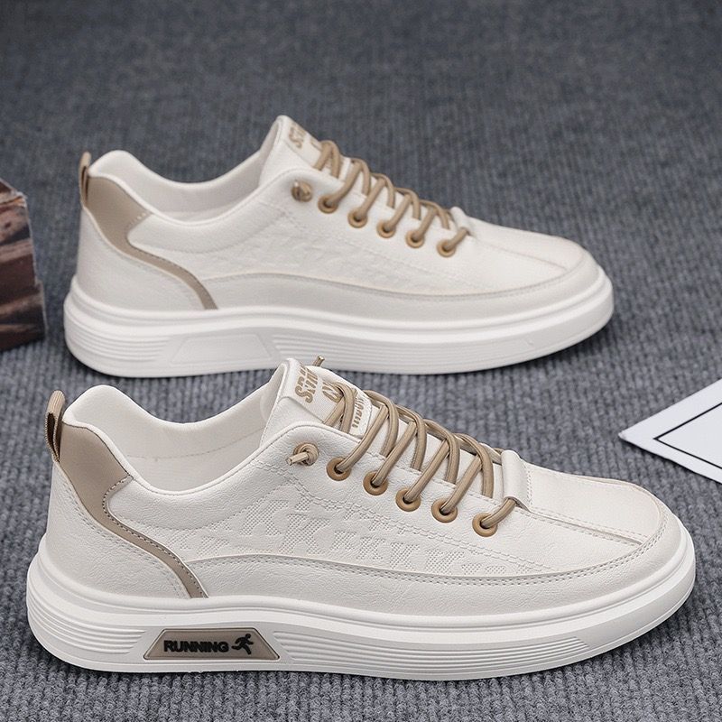 Zapatos Little White para hombre 2024 Nuevos zapatos transpirables de verano Marca de moda Calzado casual de cuero versátil Zapatos blancos de hombre Zapatillas deportivas