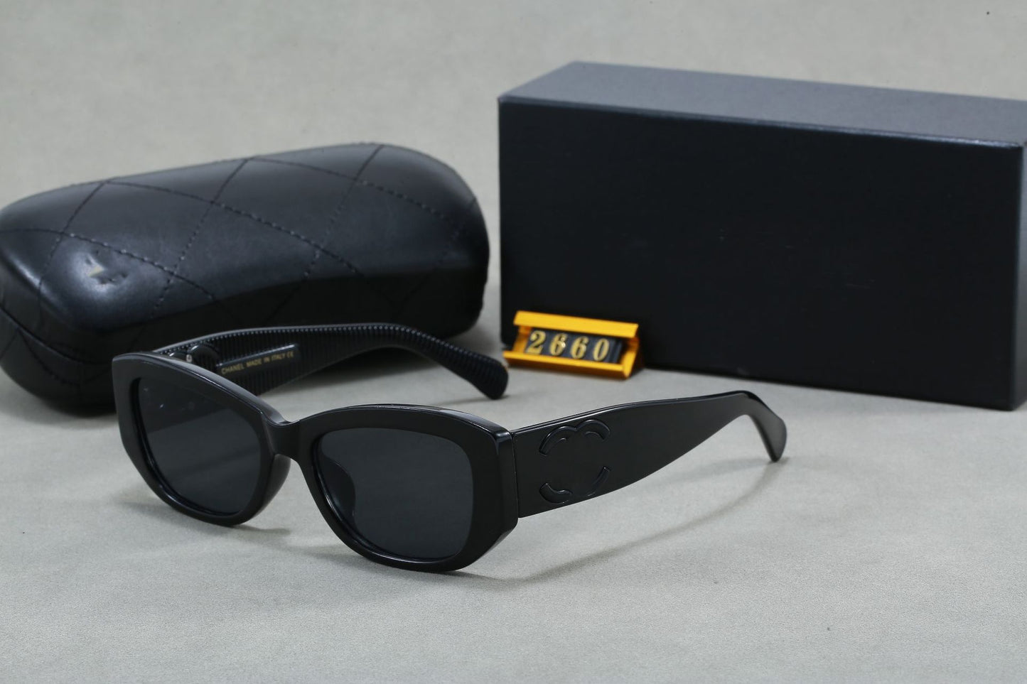 Gafas de sol doble C con el logo Xiaoxiang para mujeres, superventas de celebridades de internet Xiaohongshu, gafas de sol para hombre, transmisión en directo de ventas calientes 2660