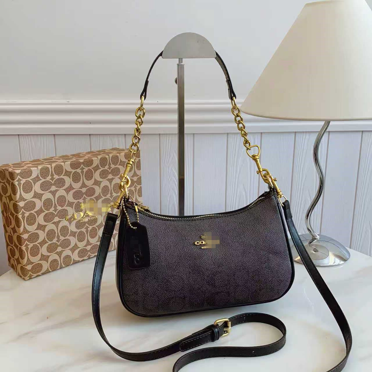 Nuevo bolso de hombro sencillo de calle para otoño/invierno europeo y americano, bolso retro ligero y elegante y cruzado de lujo, bolso de mano