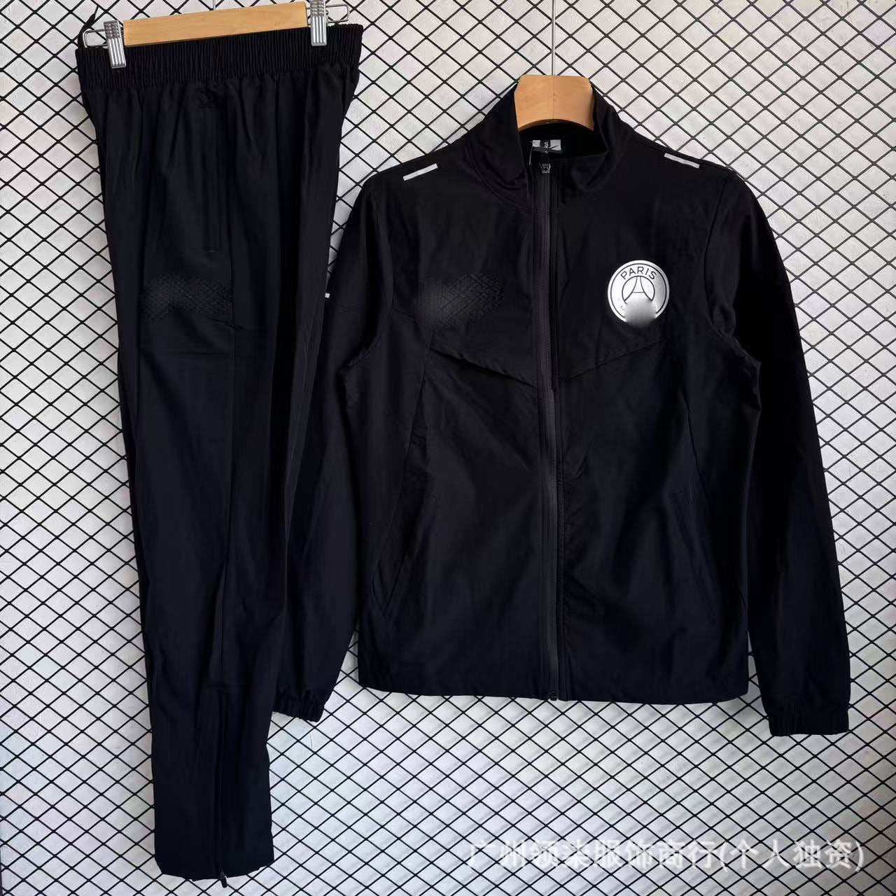 Nuevo equipamiento de fútbol, conjunto de chaquetas impermeables impermeables y de moda del Arsenal para entrenamiento español