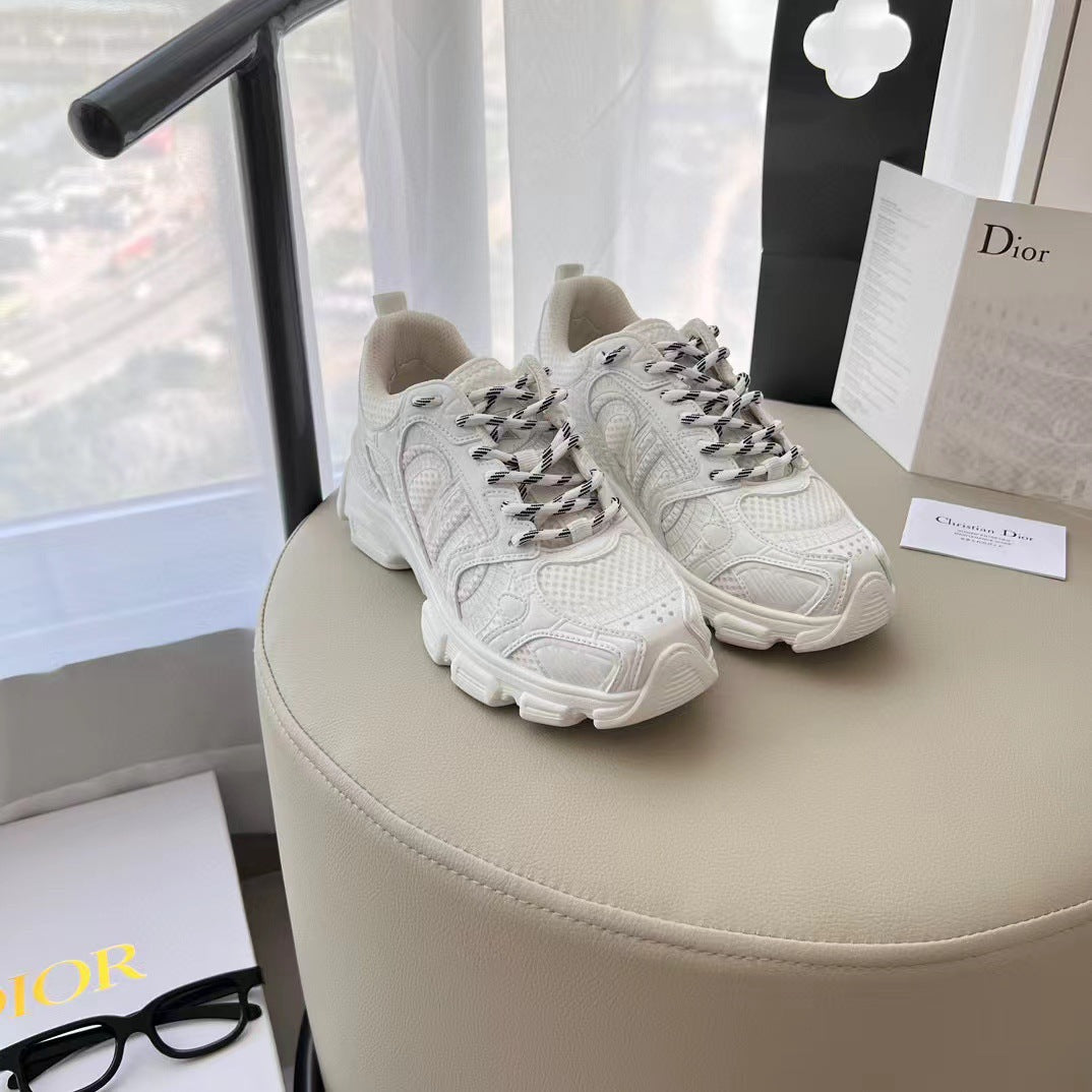Putian Foreign Trade CDB22B3025 Zapatillas de Papa de punta redonda Realzando zapatos casuales ligeros y transpirables para hombres y mujeres