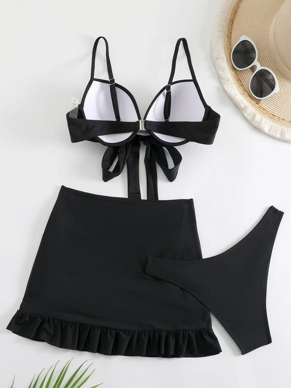 Conjunto de bañador femenino de tres piezas dividido en color sólido transfronterizo, nuevo bañador europeo y estadounidense de alta gama, sensual y ajustado con tirantes