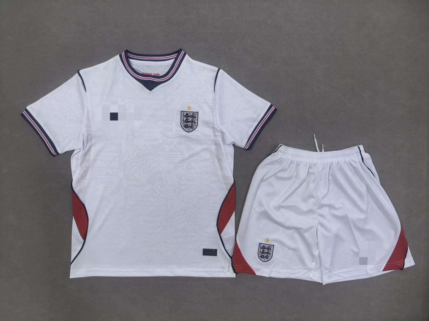26 juegos de 26 aficionados para las equipaciones de fútbol de la Copa del Mundo de EE.UU., Canadá y México para Brasil, España, Portugal y Croacia