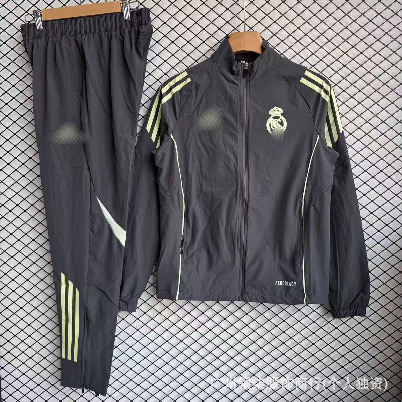 Nuevo equipamiento de fútbol, conjunto de chaquetas impermeables impermeables y de moda del Arsenal para entrenamiento español