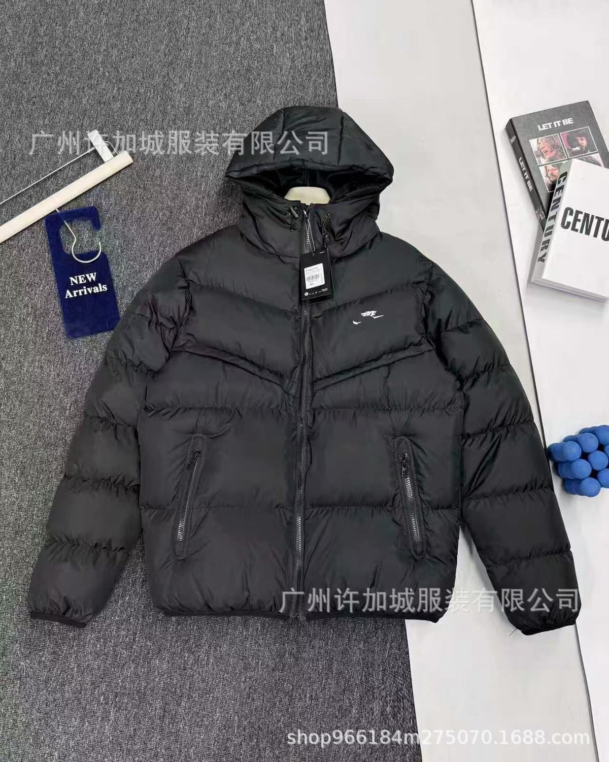 Giacca imbottita unisex 8178 | Cappuccio e ricamo